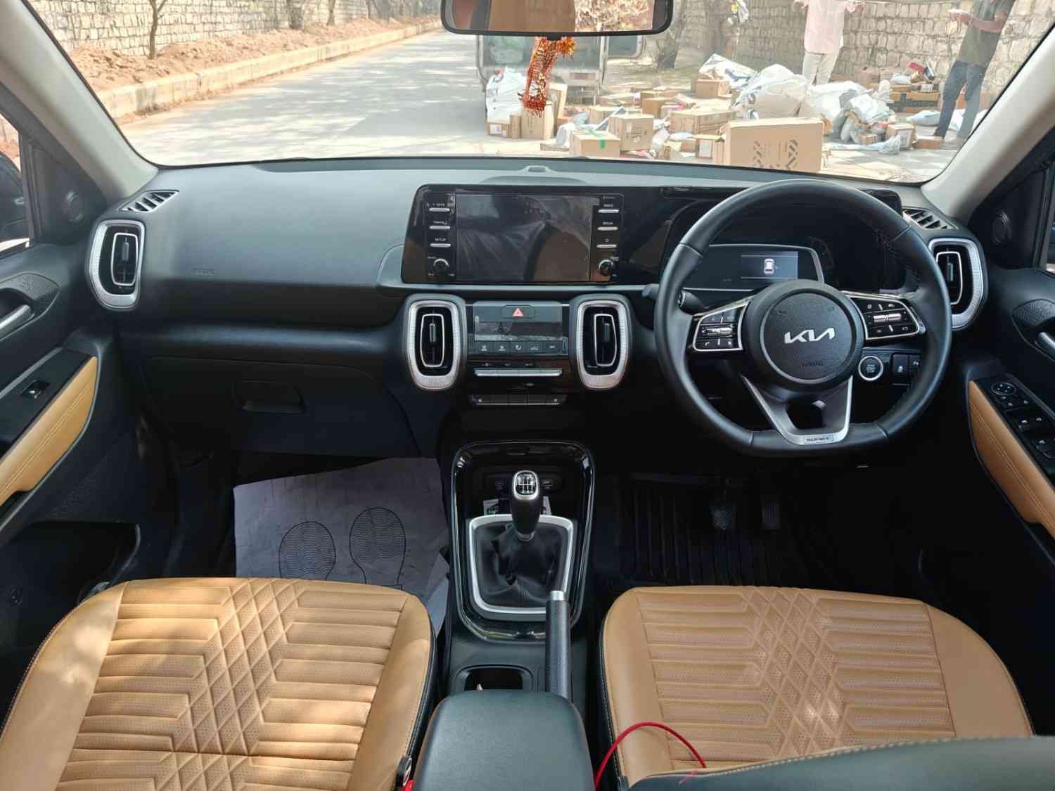 Kia Sonet HTX+ - Image 5